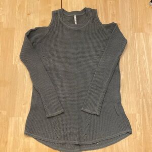 Lightweight, cut out shoulder sweater.  Willow and Clay.